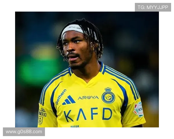 罗马诺透露多家豪门密切关注帕梅卡诺转会动向